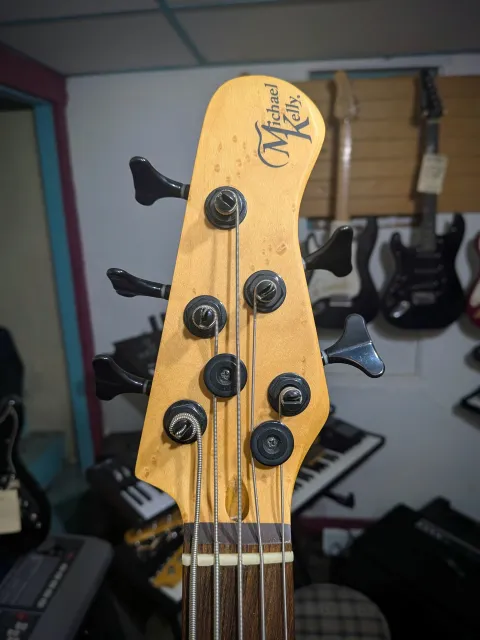 Headstock in great condition.
